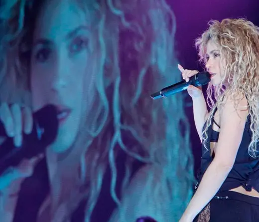  Shakira pospone su gira mundial para el 2018.